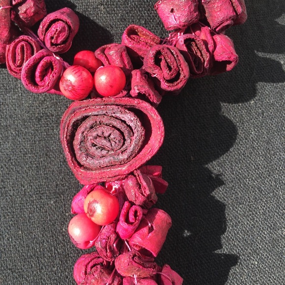 💯 authentic Rose 🥀 necklace & earring set - Picture 10 of 12